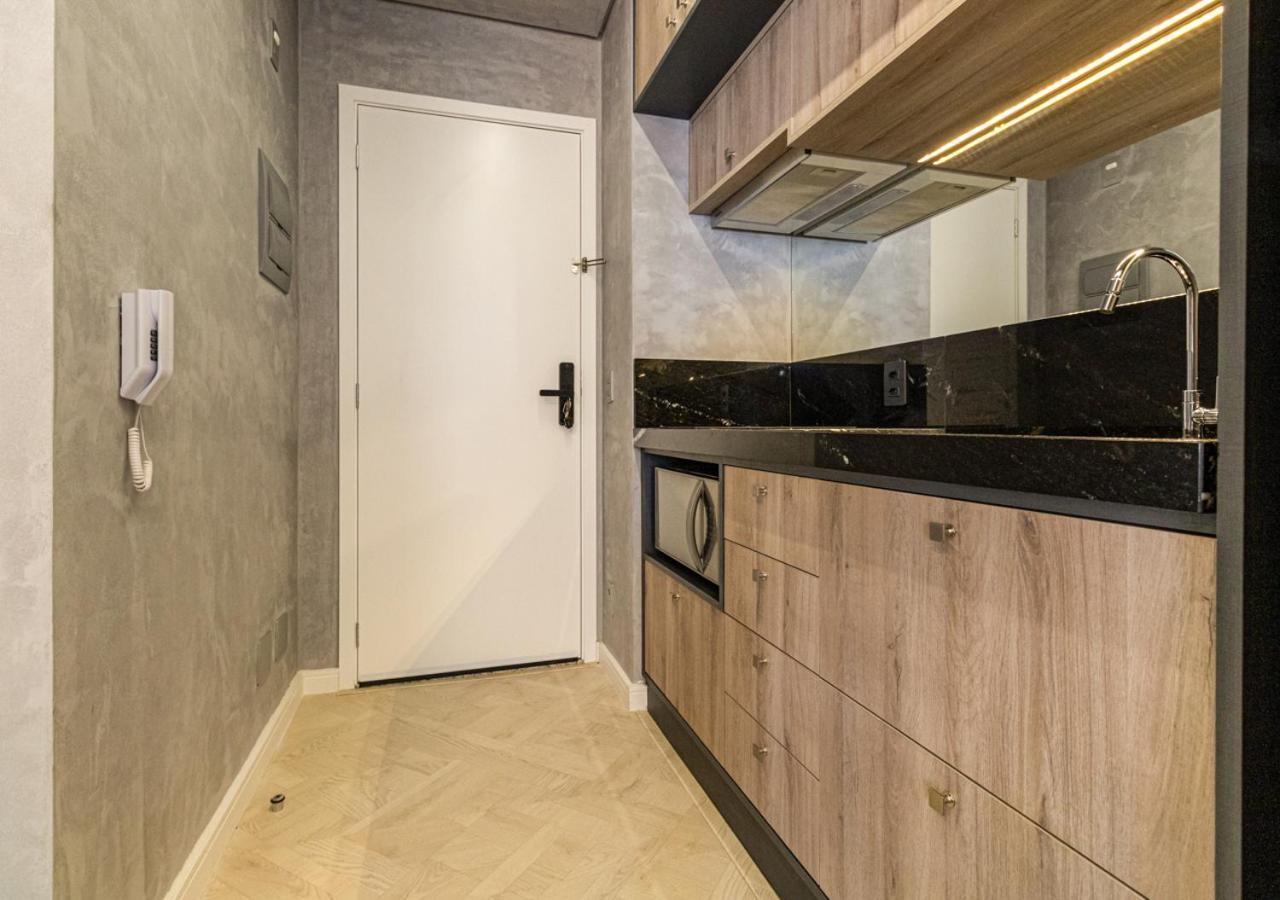 Apartamento Nomah - Aptos Por Temporada Alves Guimaraes 251 *